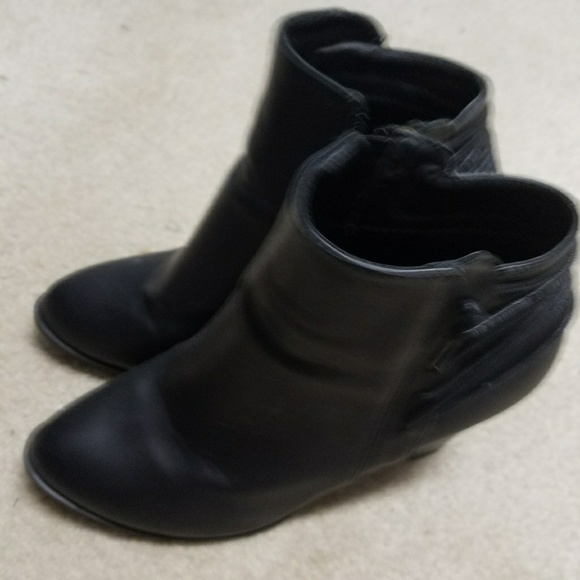 Black booties - Picture 2 of 2